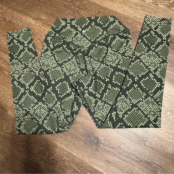 Balance Athletica Viper Kingdom Ascend Leggings - Picture 4 of 5